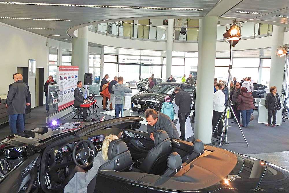 Impressionen vom großen Premierentag der BMW 3er, Z4 und 8er Cabrio bei Automobile Müller